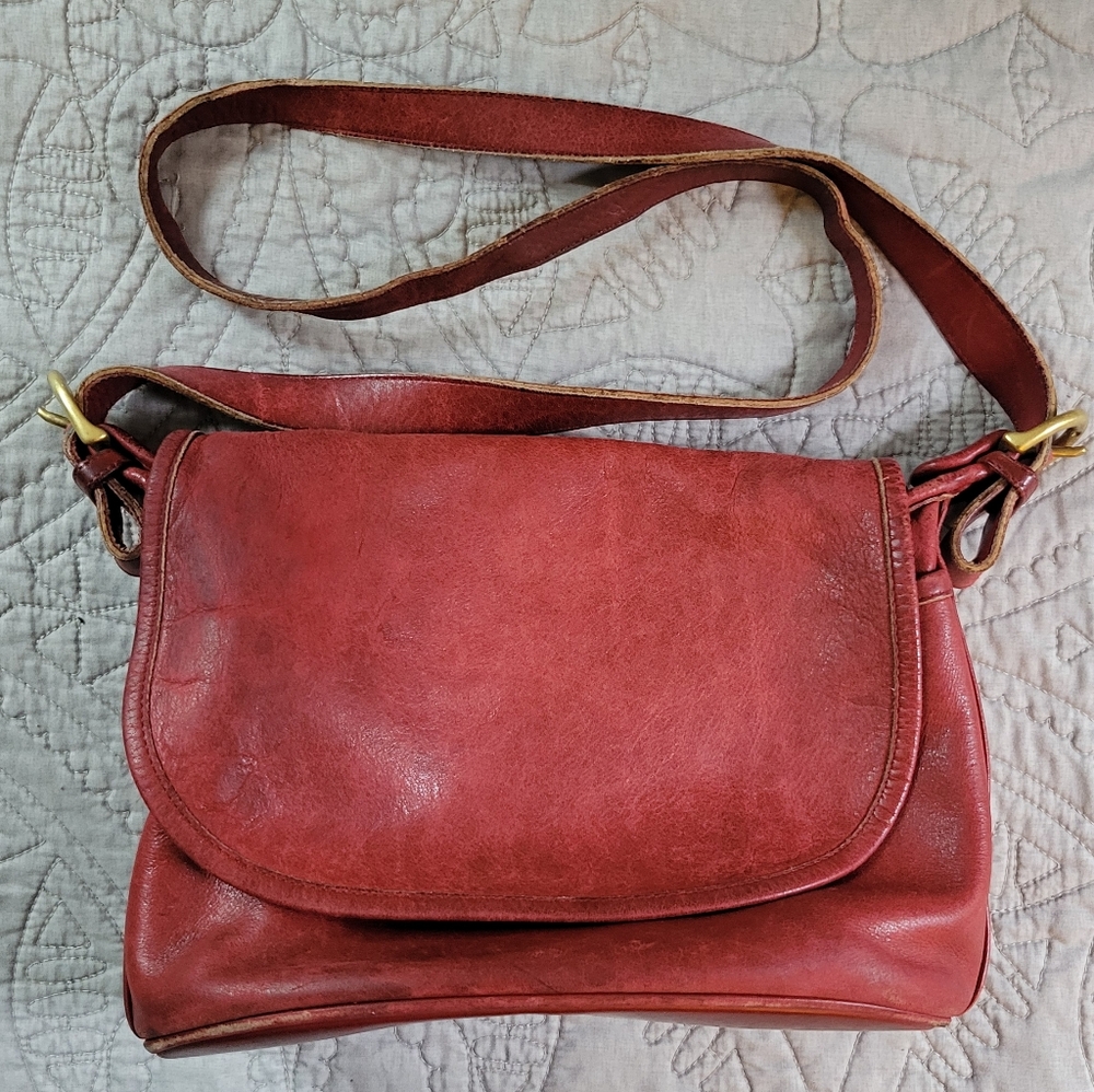 Vintage COACH Red Leather Shoulder Bag